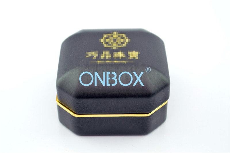 Octagon Engagement Ring Box With Led Light EN71-3 Certified Leather Material
