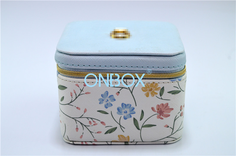 Oil Bottle / Lipstick Luxury Plastic Zipper Box With Insert Slotted Partition
