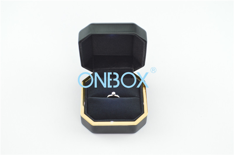 PU Leather LED Light Box , Luxury Packaging Boxes For Lady Finger Ring With Brush Drawing Lines