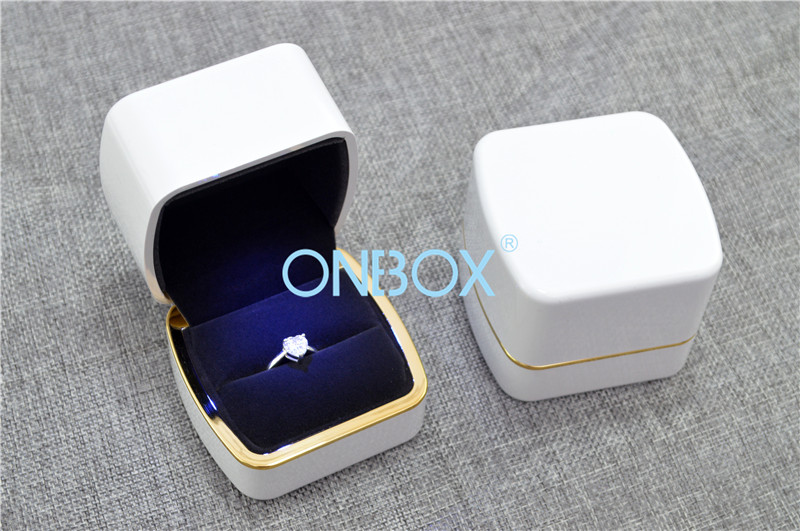 Milk White Jewelry Packaging Box High Gloss Painting Surface