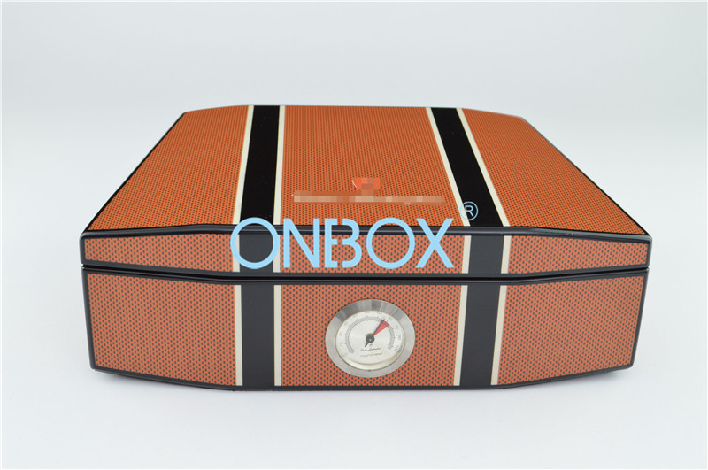 Cedar Wood Cigar Boxes In Luxury High Gloss Painting With Humidometer In Customized Pattern