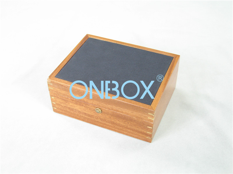Luxury Painting Cigar Box For Cigars Storage With Humidifier And Hygrometer , Made By Cedar Wood