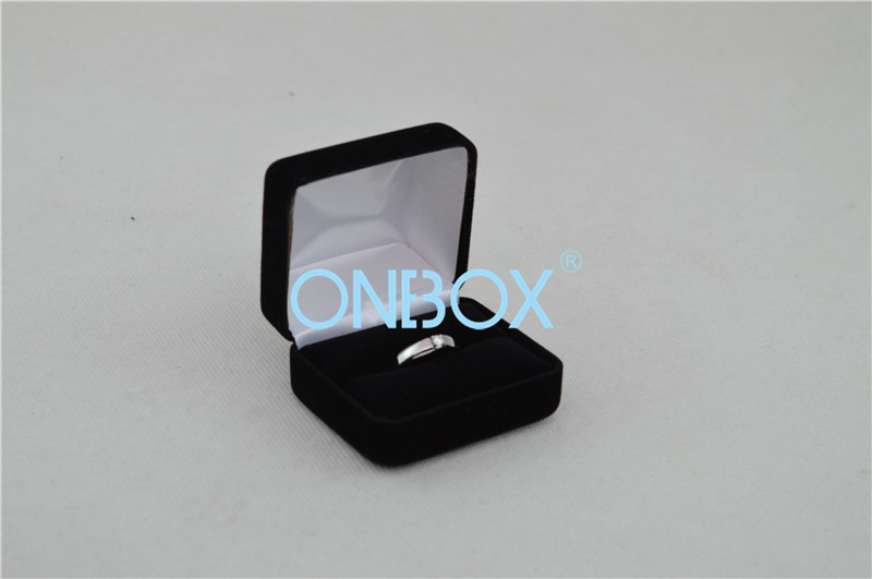 Personalized me tal Single Finger Ring Box In Black Long Hair Velvet